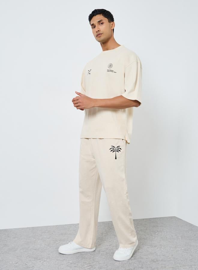 ستايلي جوغر بقصة واسعة وتفاصيل مشطوفة - Image 1